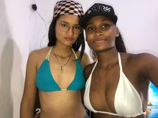 Sorayaandnicoltte Live Cam